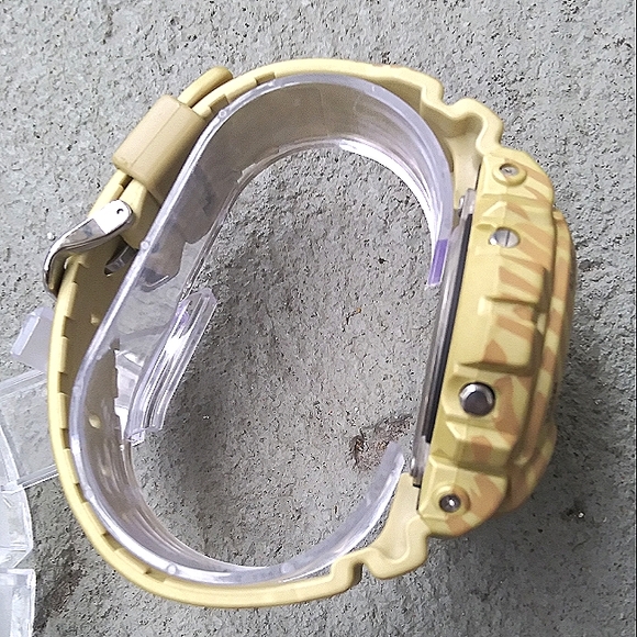 Casio G-Shock Rare DW6900ZB-9 Men's Tan Digital Wrist Watch DW6900 - Picture 2 of 6